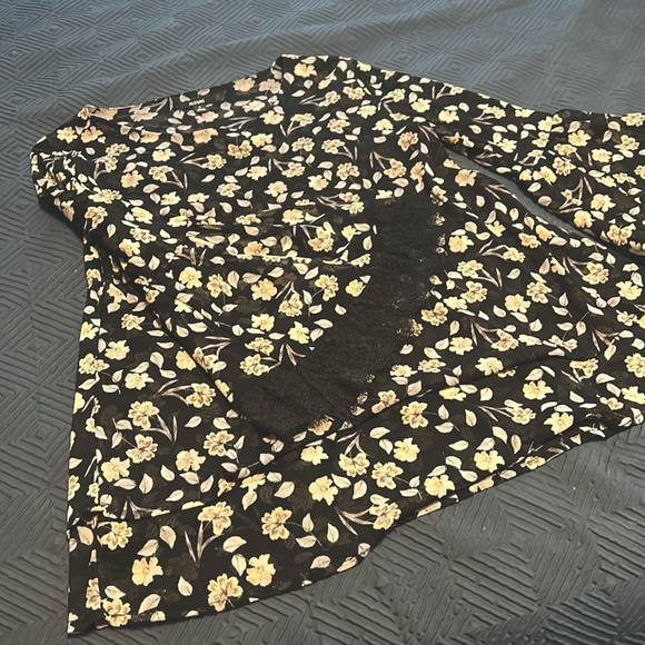 Alfani double layer laced bell sleeve dress top - Picture 5 of 5